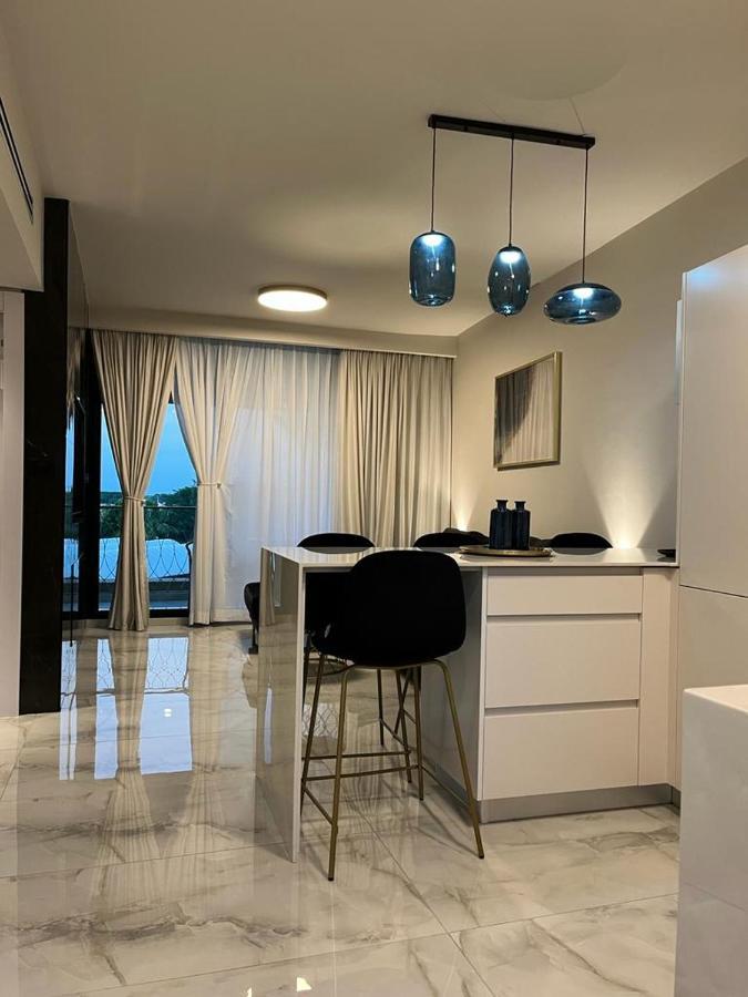 Liz Suite Цезарея Екстериор снимка